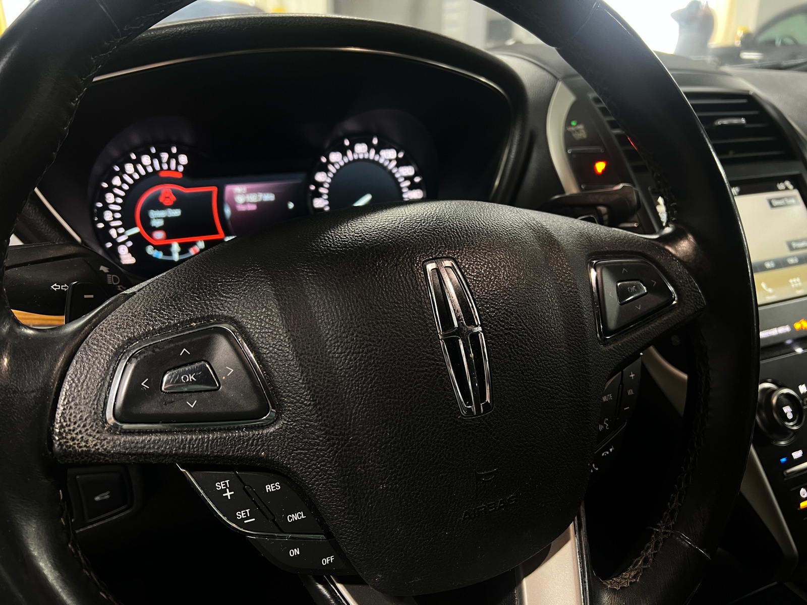 Thumbnail: 2017 Lincoln MKC - 4