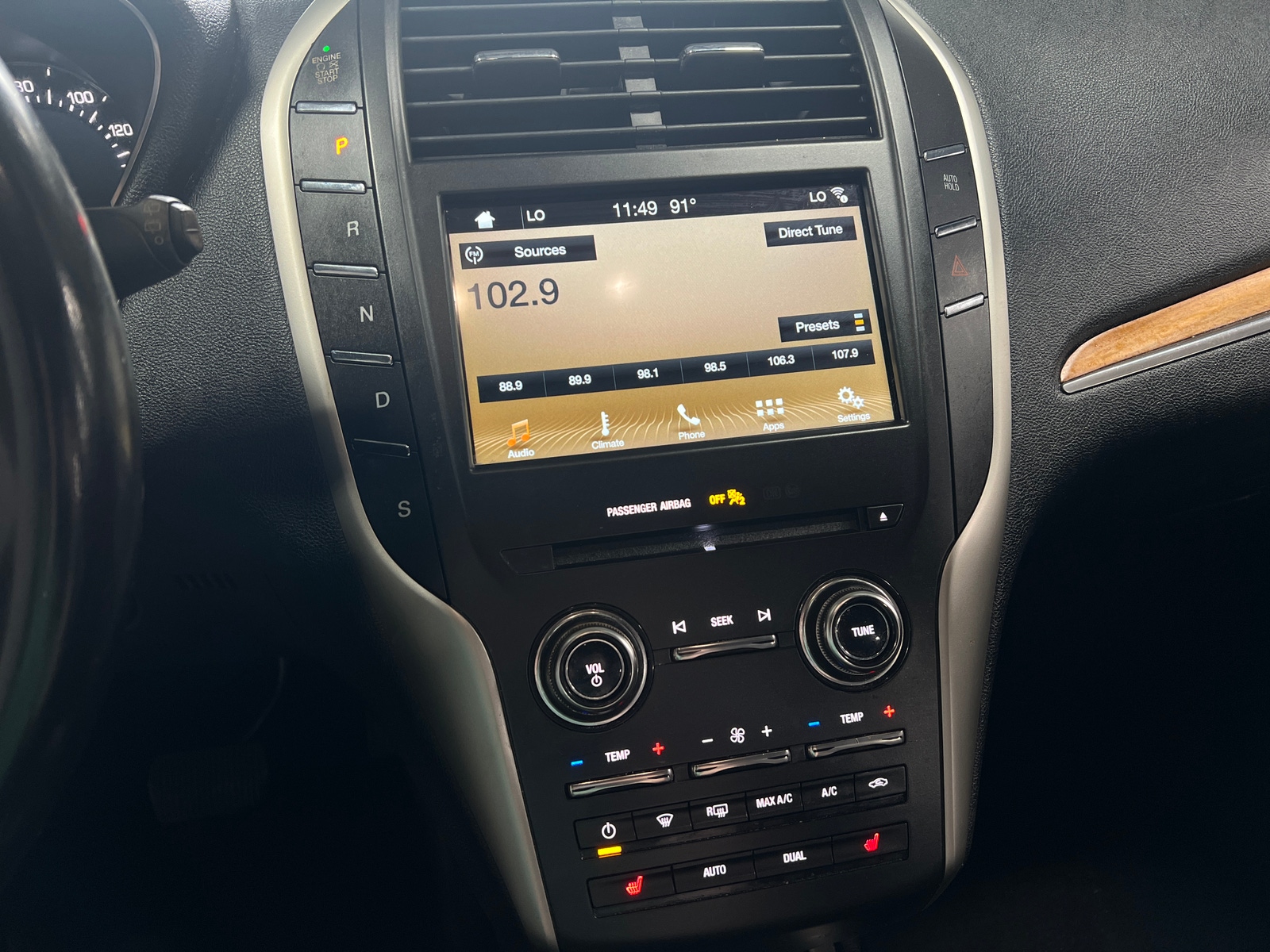 Thumbnail: 2017 Lincoln MKC - 3