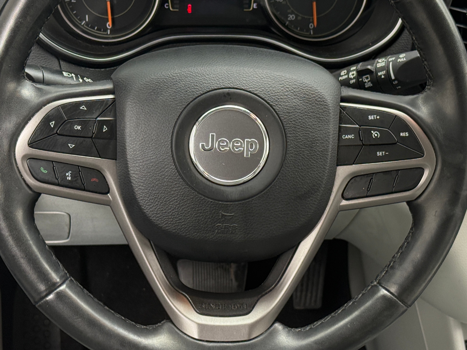 Thumbnail: 2020 Jeep Cherokee - 4