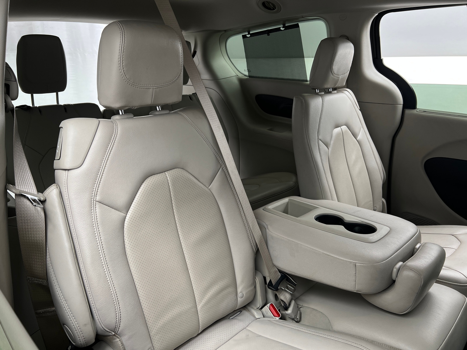 Thumbnail: 2021 Chrysler Pacifica - 5