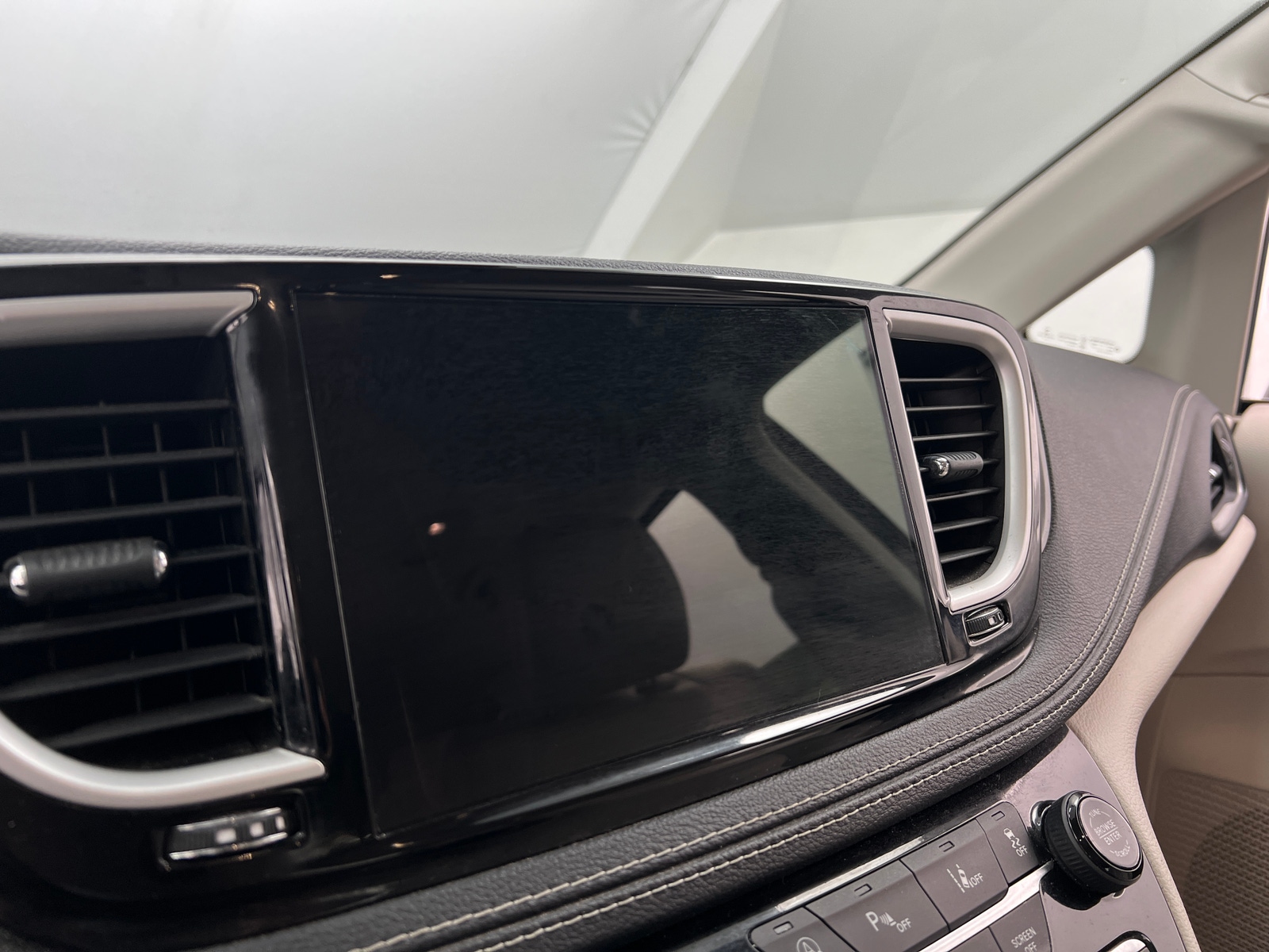 Thumbnail: 2021 Chrysler Pacifica - 3