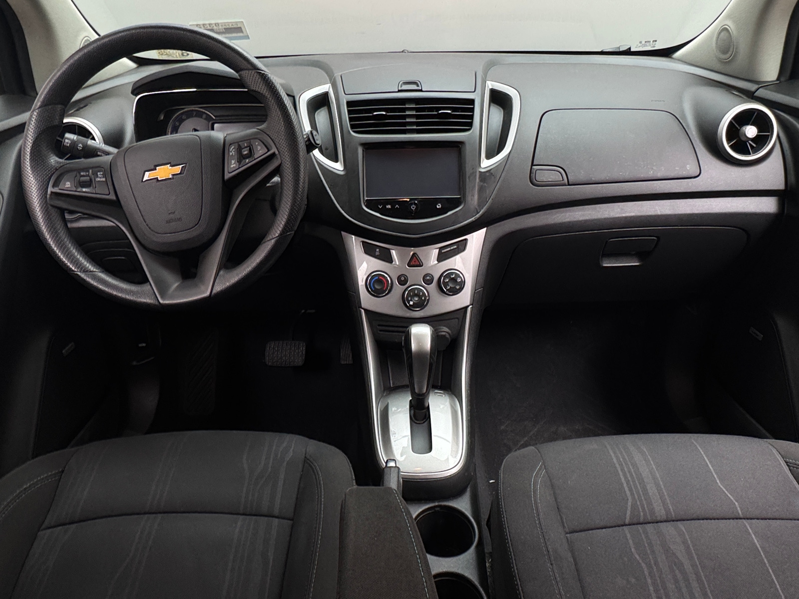 Thumbnail: 2015 Chevrolet Trax - 3