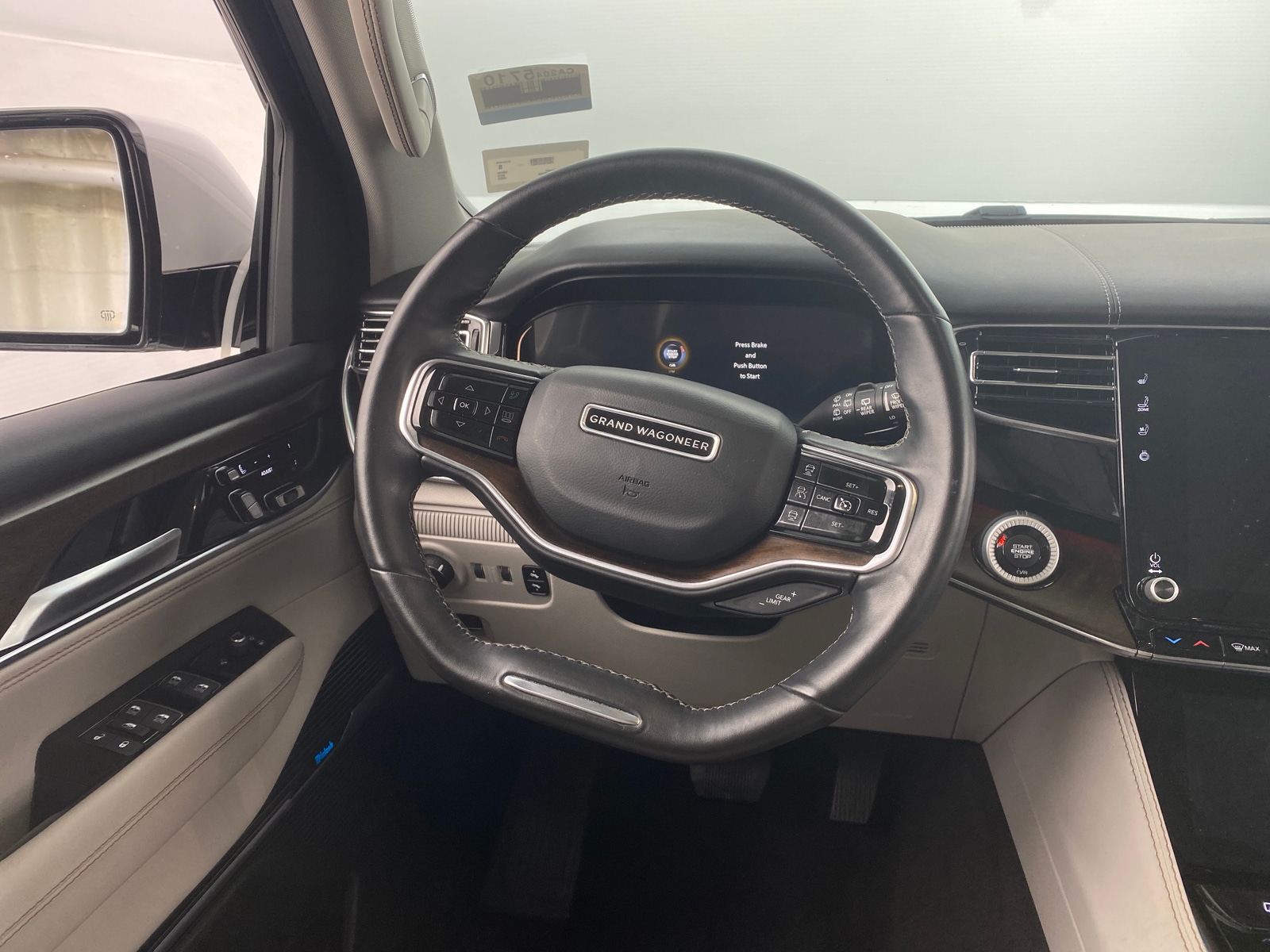 Thumbnail: 2022 Jeep Grand Wagoneer - 4