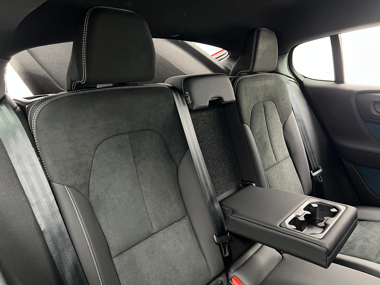 Thumbnail: 2023 Volvo C40 - 5