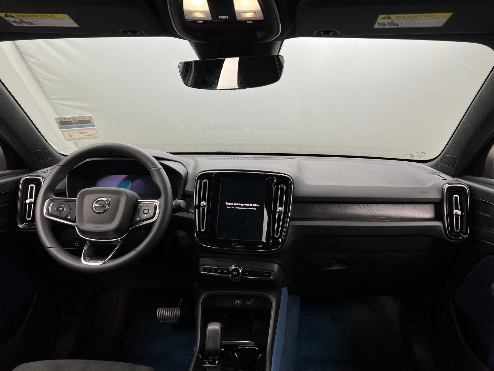 Thumbnail: 2023 Volvo C40 - 2