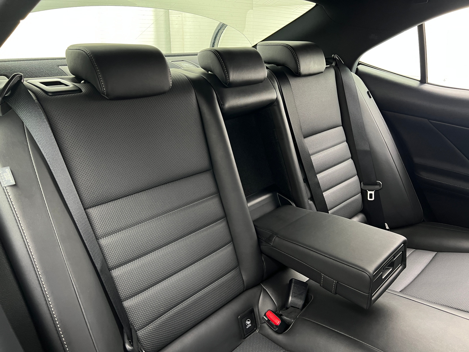 Thumbnail: 2016 Lexus IS - 5