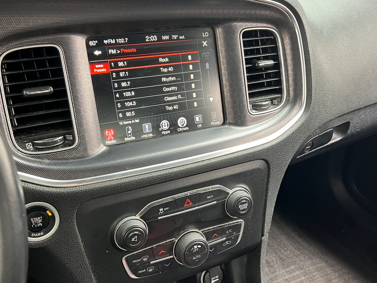 Thumbnail: 2016 Dodge Charger - 4