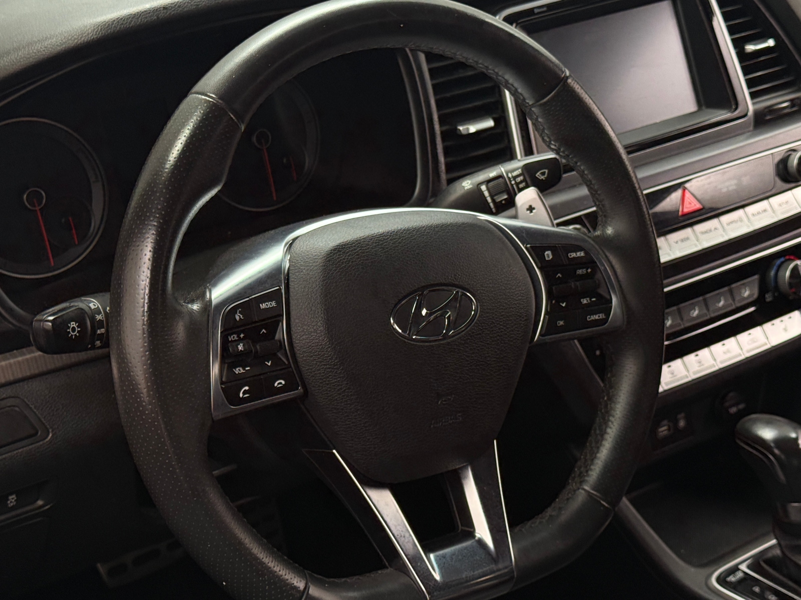 Thumbnail: 2018 Hyundai Sonata - 4