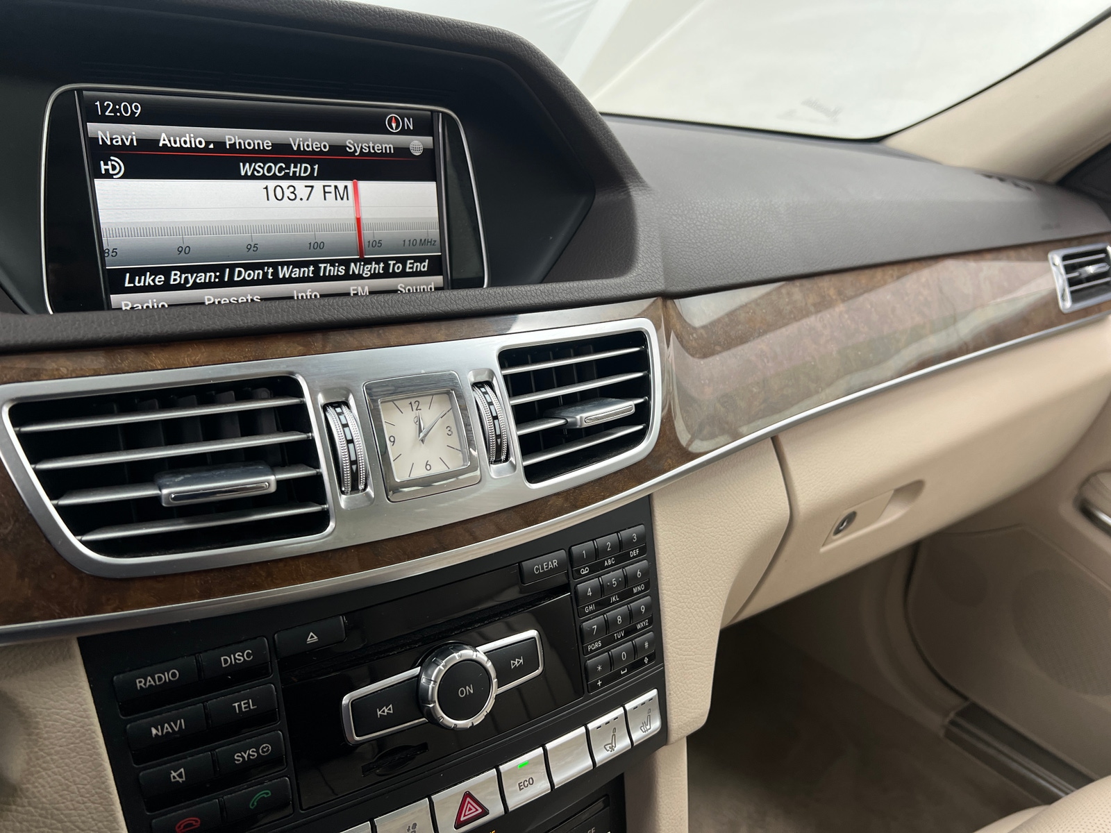 Thumbnail: 2015 Mercedes-Benz E-Class - 3