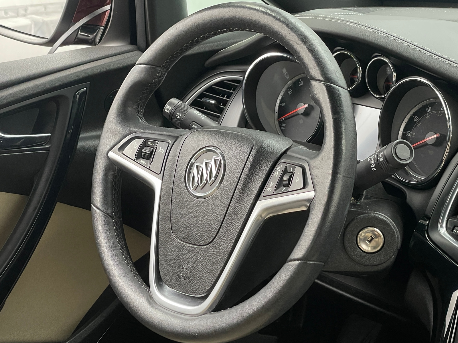 Thumbnail: 2018 Buick Cascada - 4