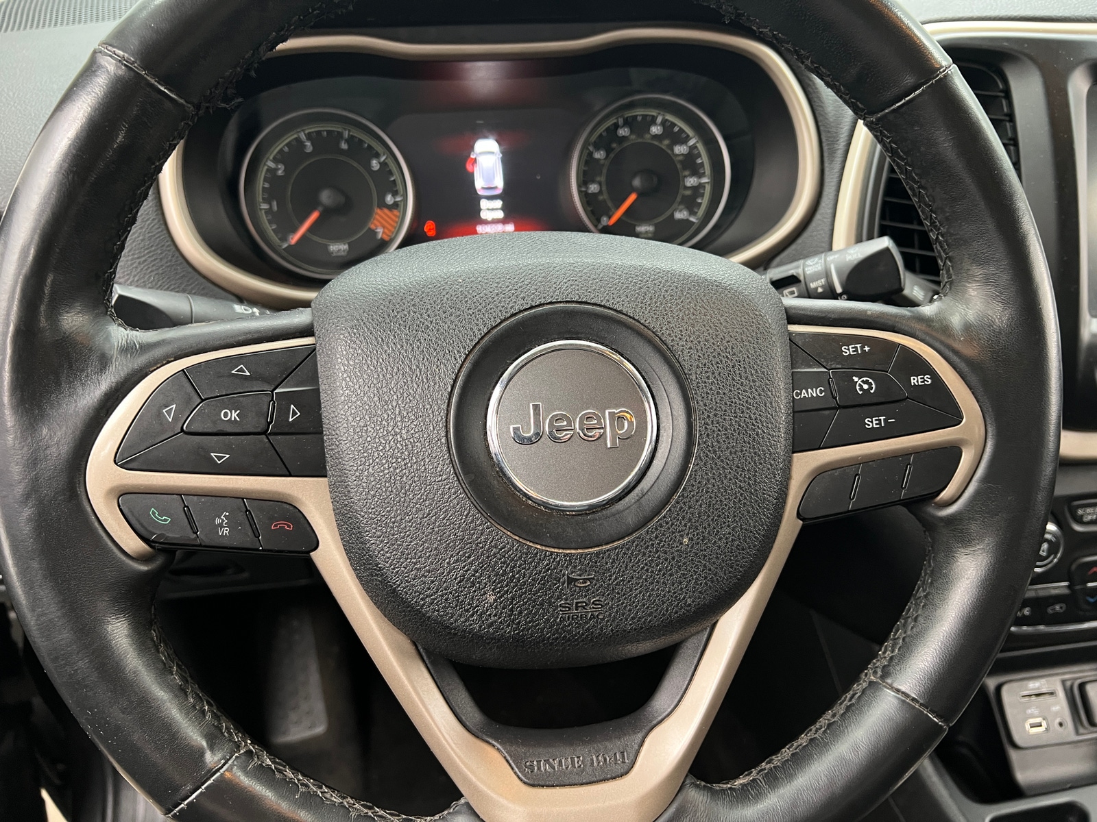 Thumbnail: 2015 Jeep Cherokee - 4