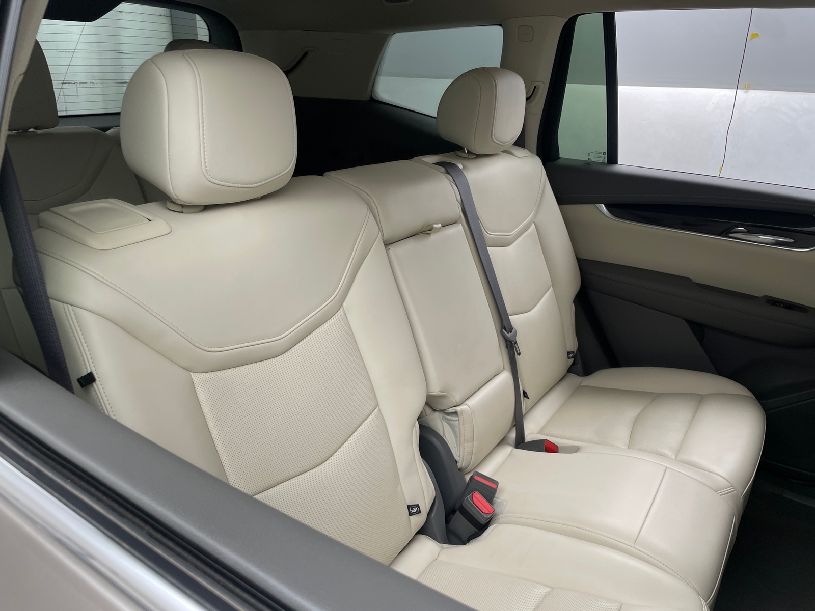 Thumbnail: 2022 Cadillac XT6 - 5