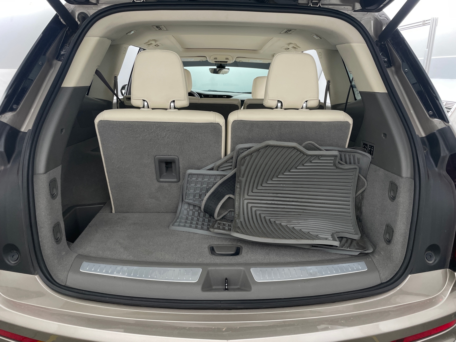 Thumbnail: 2022 Cadillac XT6 - 6