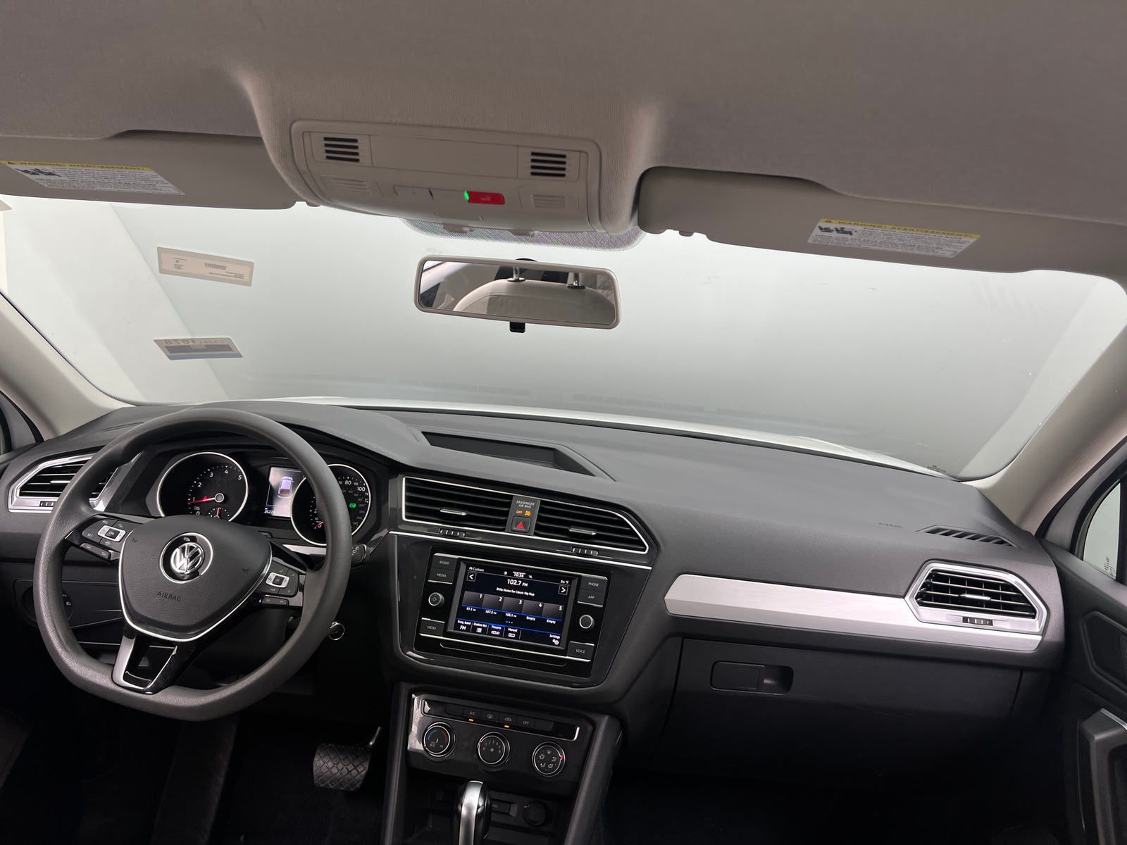 Thumbnail: 2021 Volkswagen Tiguan - 3