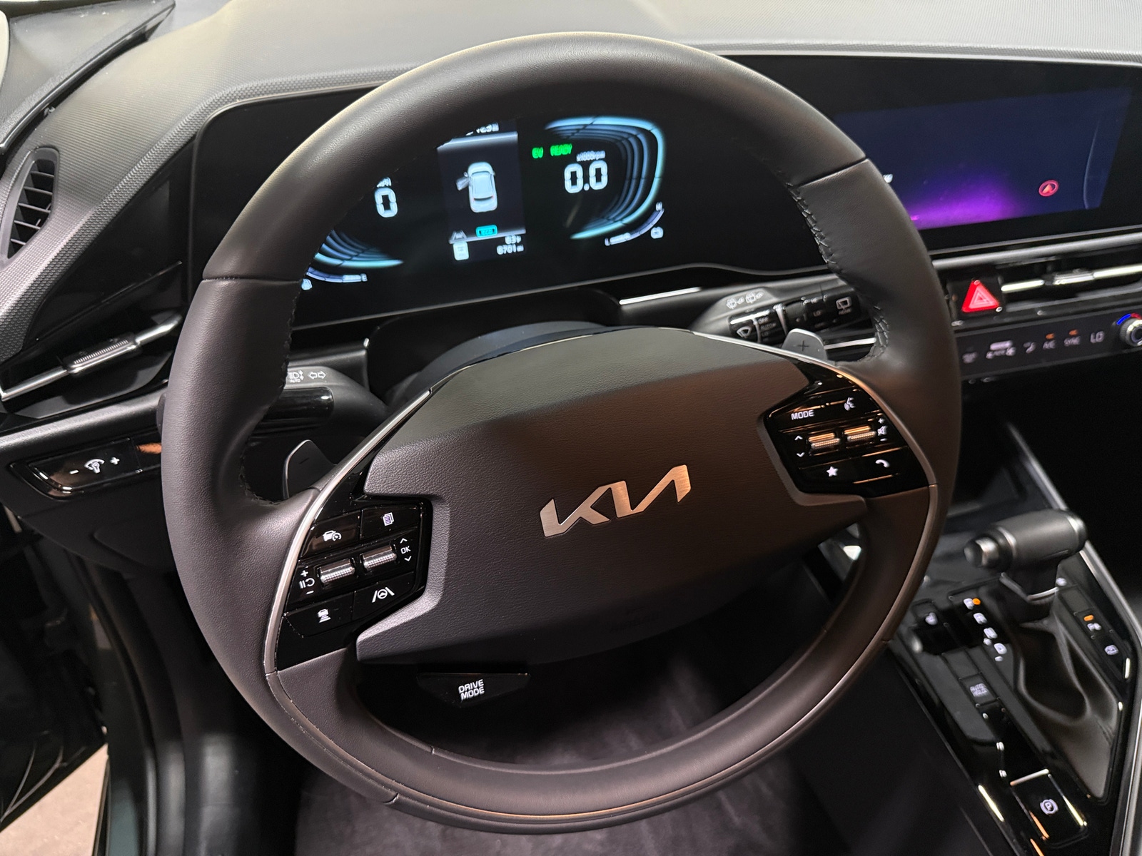 Thumbnail: 2024 Kia Niro - 4