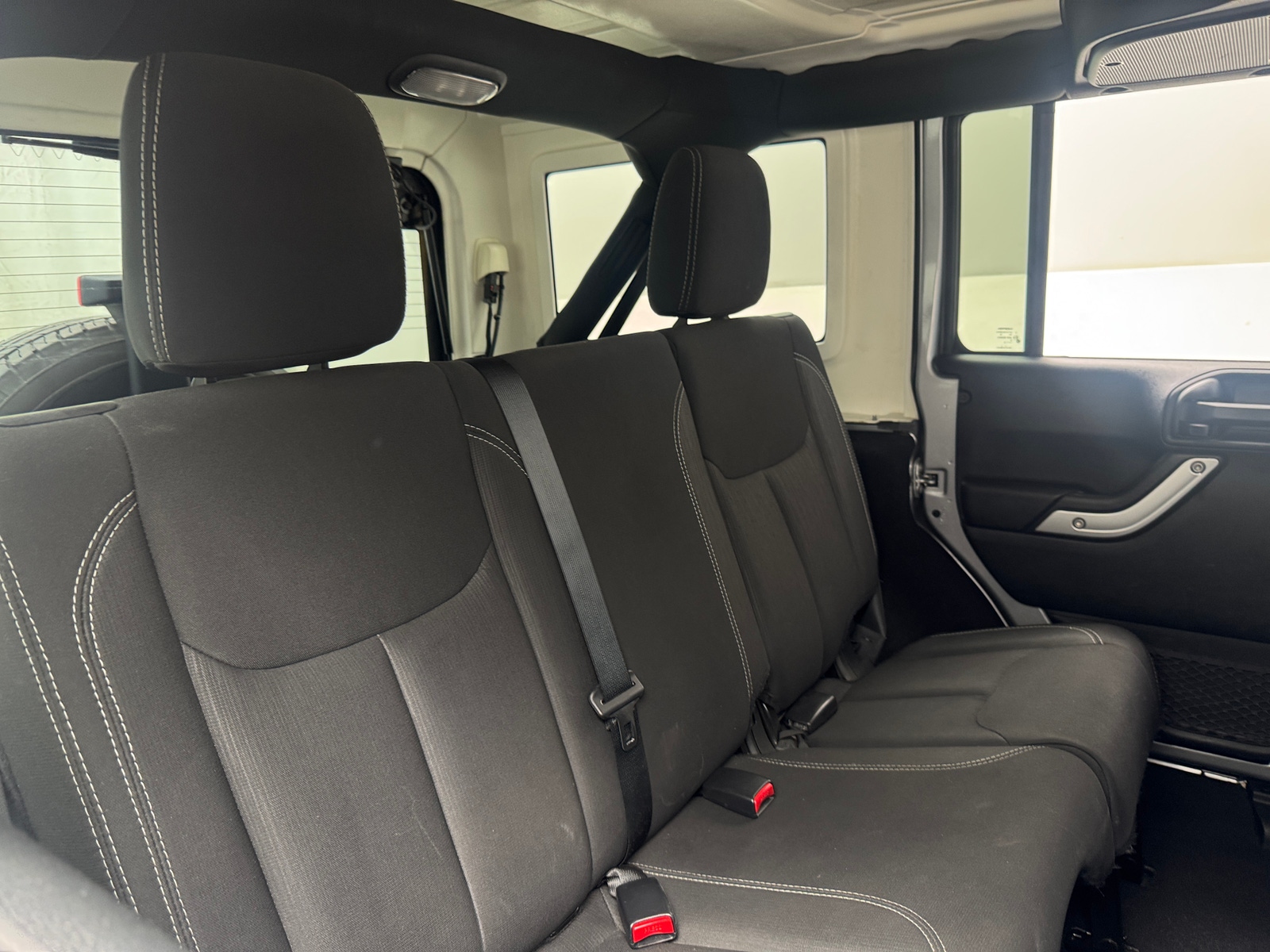 Thumbnail: 2018 Jeep Wrangler - 6