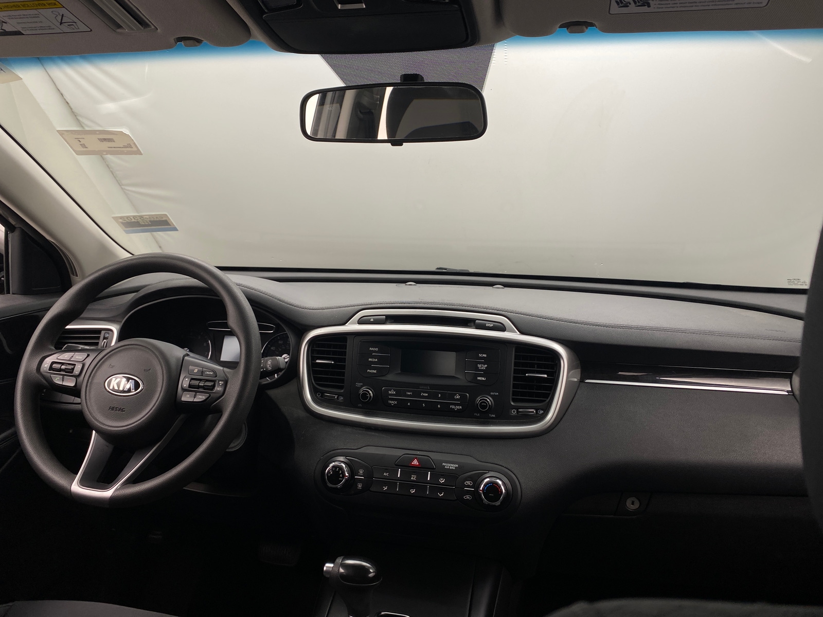 Thumbnail: 2017 Kia Sorento - 3