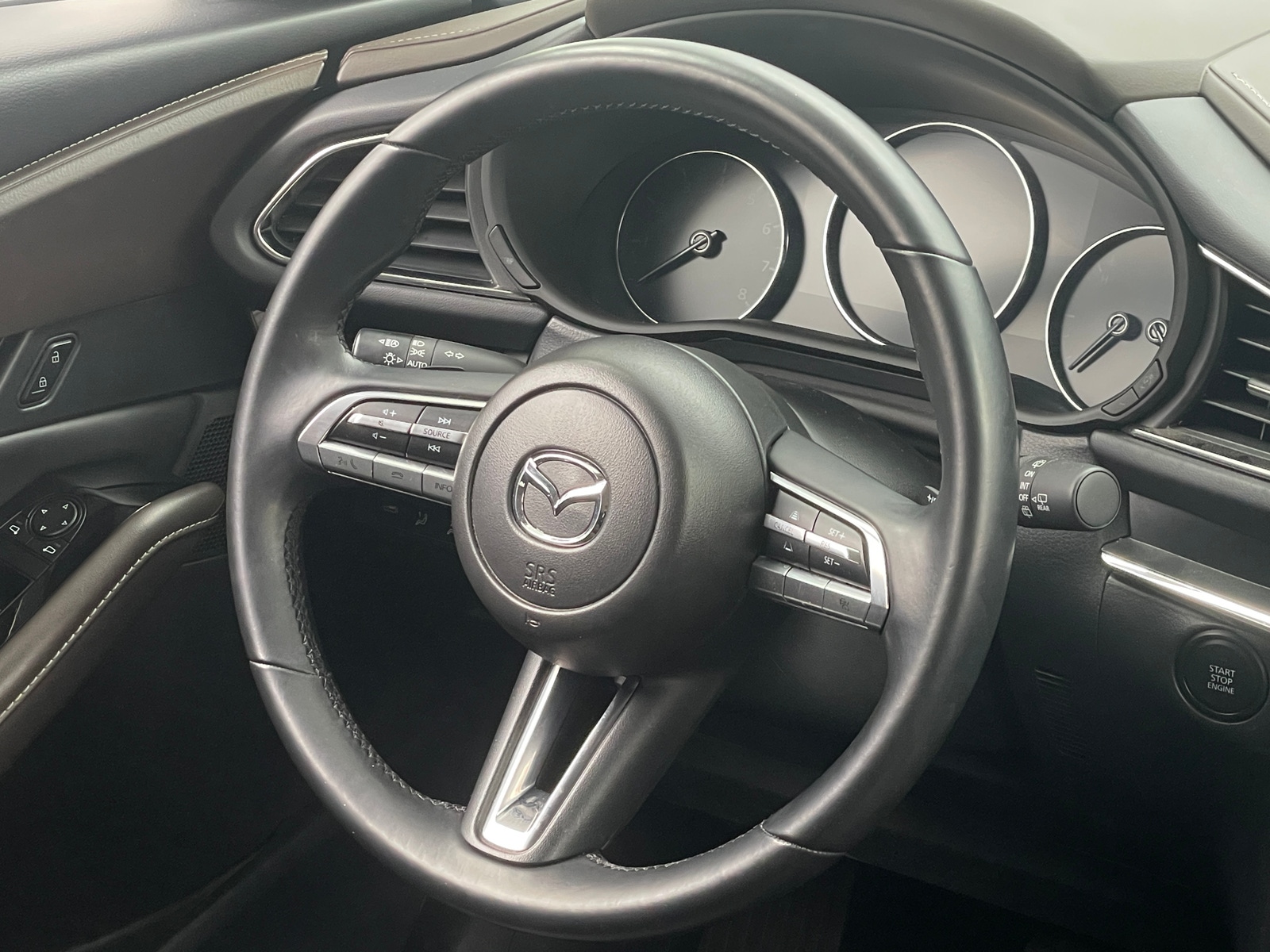 Thumbnail: 2022 Mazda CX-30 - 4