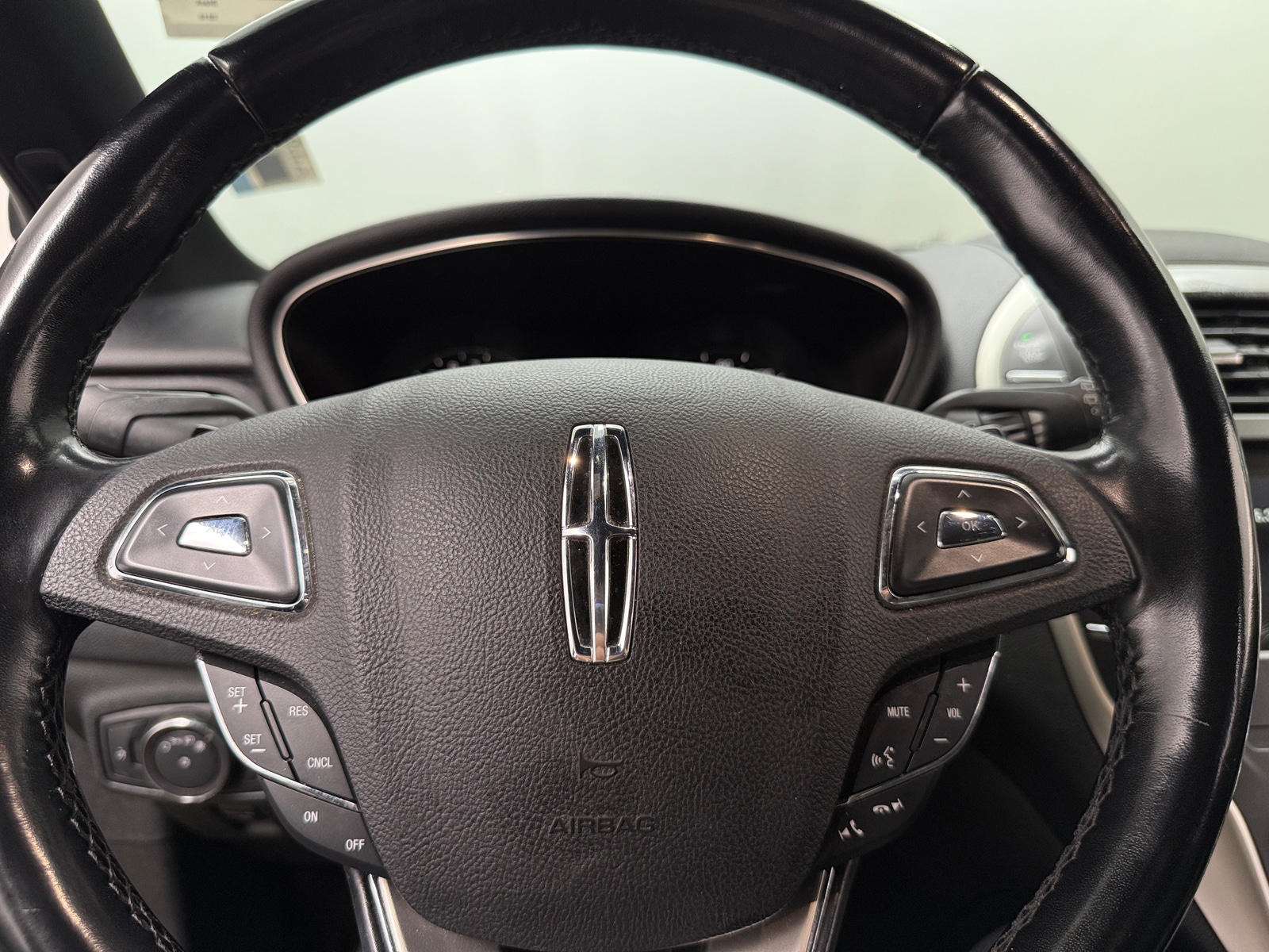 Thumbnail: 2018 Lincoln MKC - 4