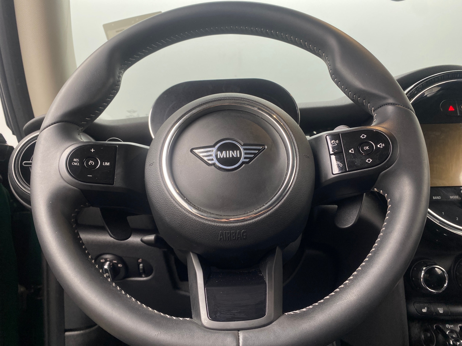 Thumbnail: 2023 MINI Cooper Hardtop - 4