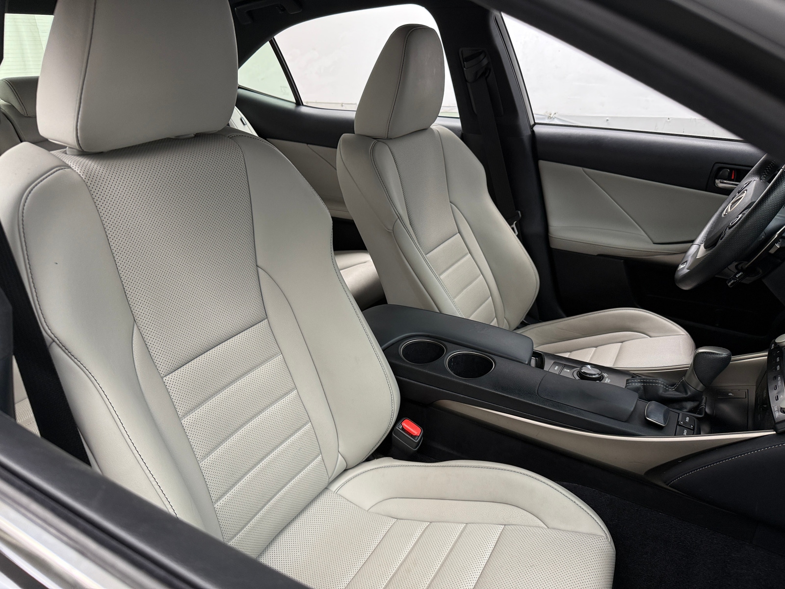 Thumbnail: 2014 Lexus IS - 2