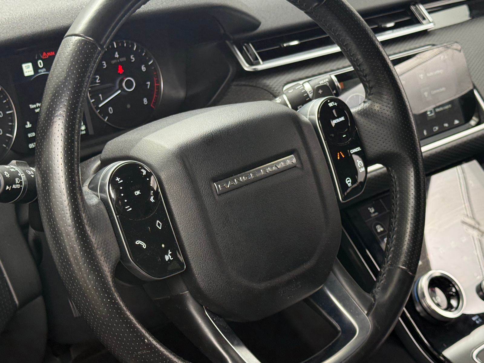 Thumbnail: 2018 Land Rover Range Rover Velar - 4