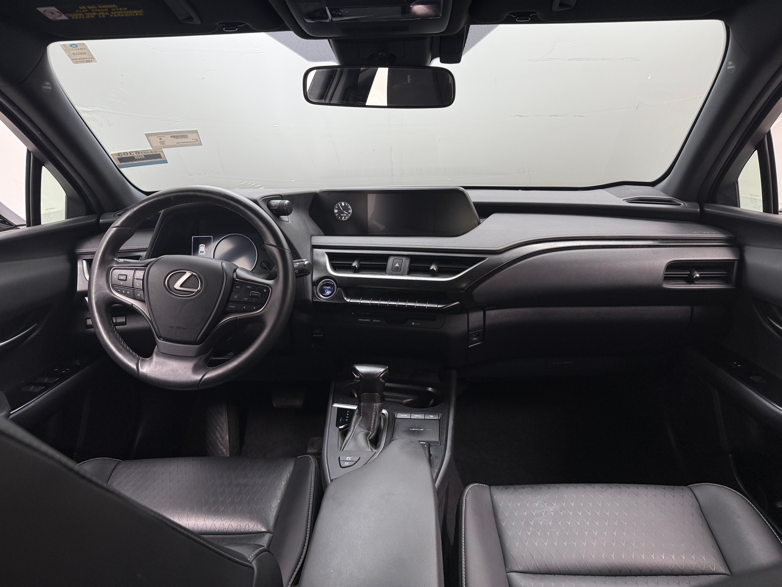 Thumbnail: 2021 Lexus UX - 3