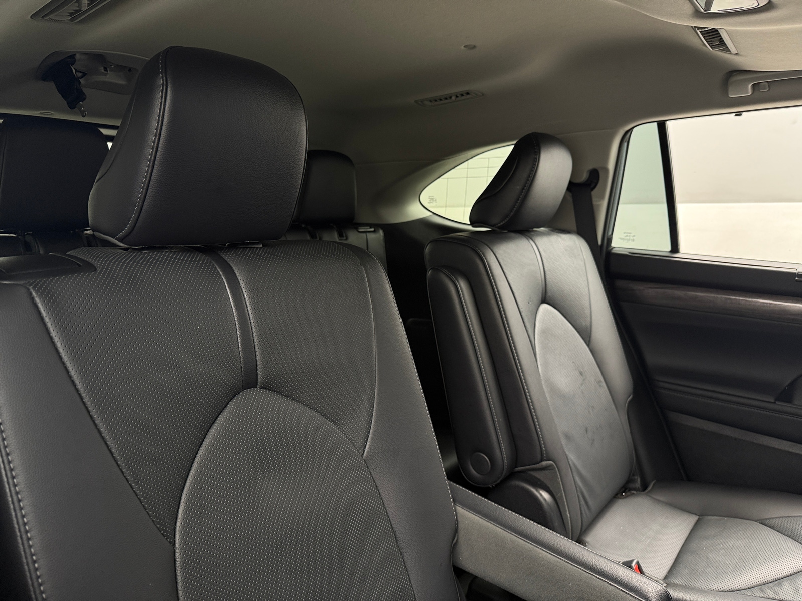 Thumbnail: 2021 Toyota Highlander - 5