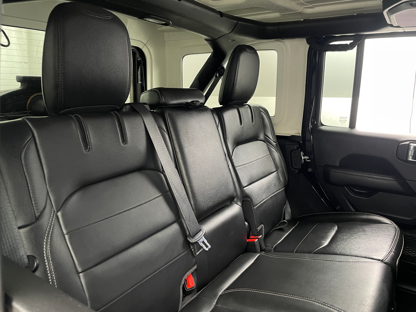 Thumbnail: 2021 Jeep Wrangler - 5