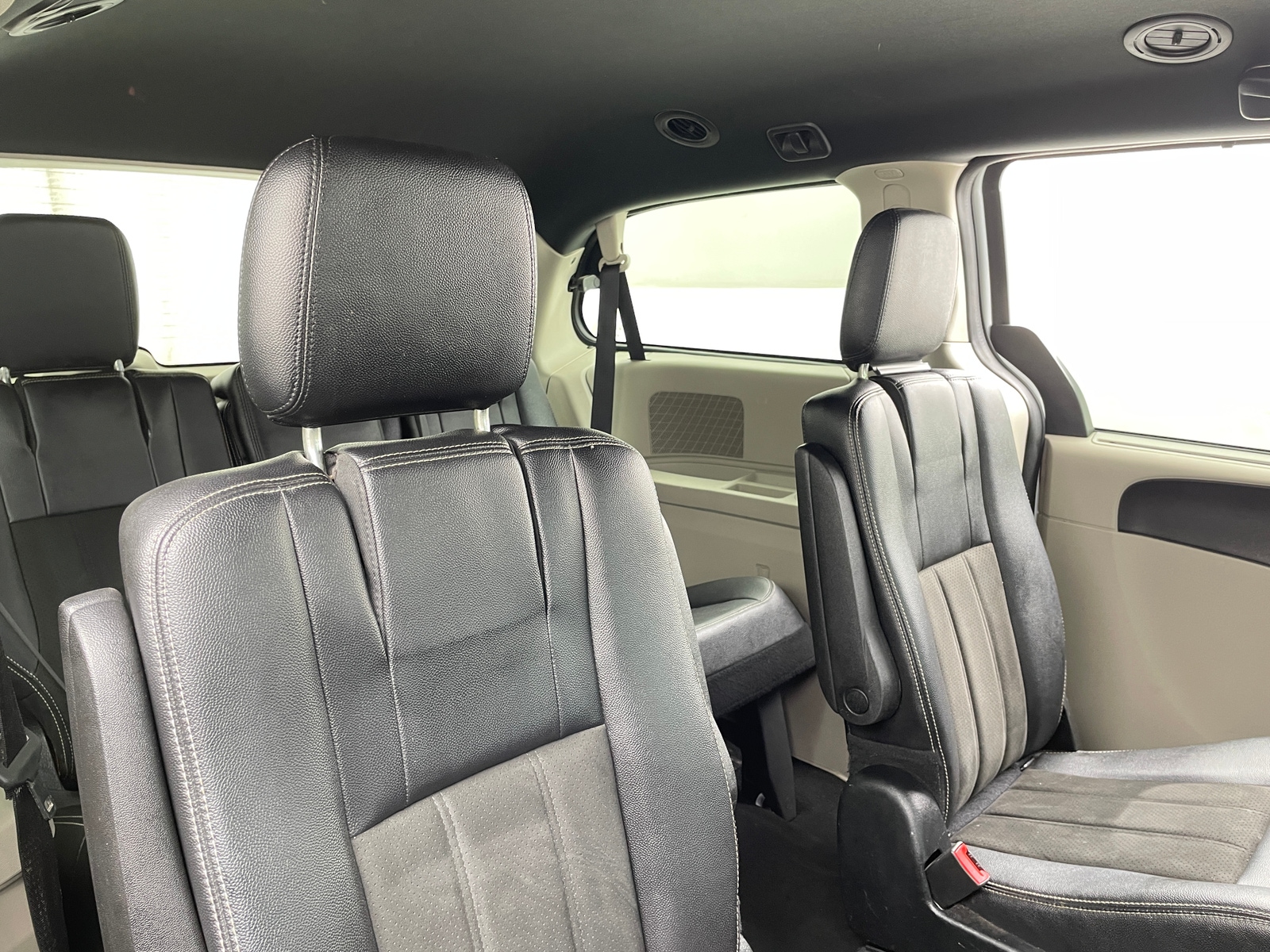 Thumbnail: 2019 Dodge Grand Caravan - 5