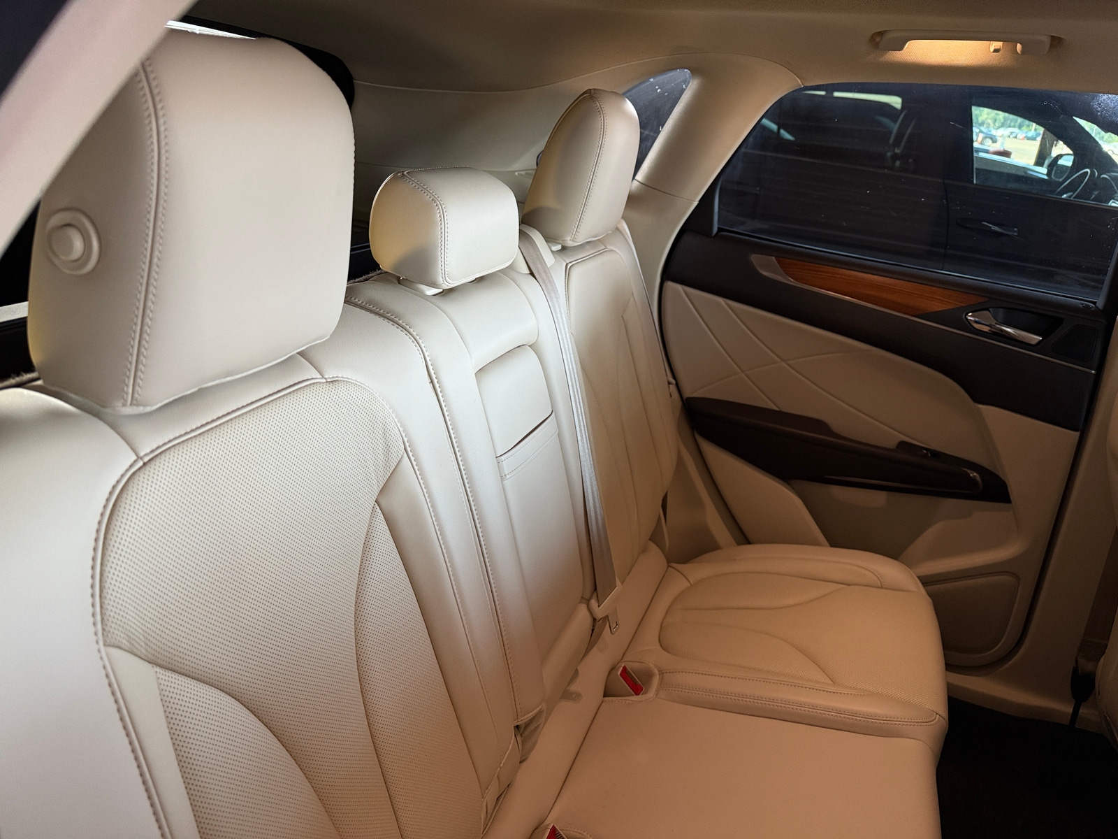 Thumbnail: 2015 Lincoln MKC - 5