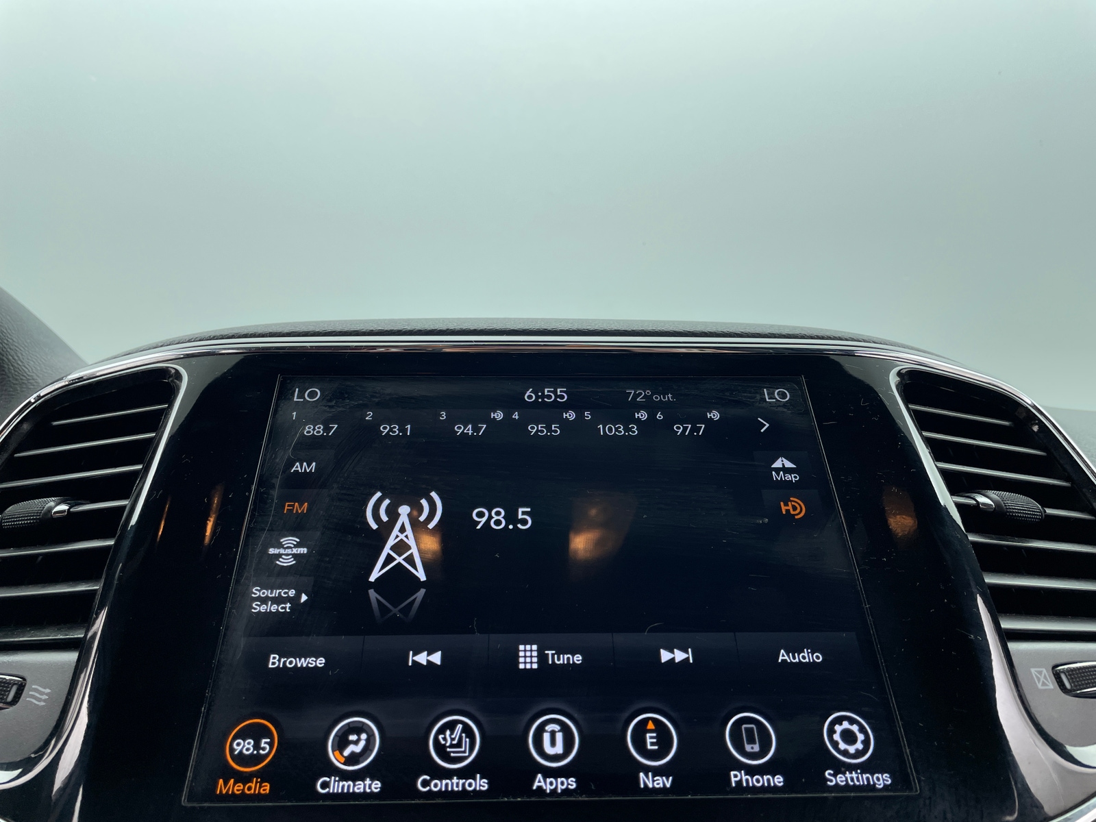 Thumbnail: 2019 Jeep Grand Cherokee - 3