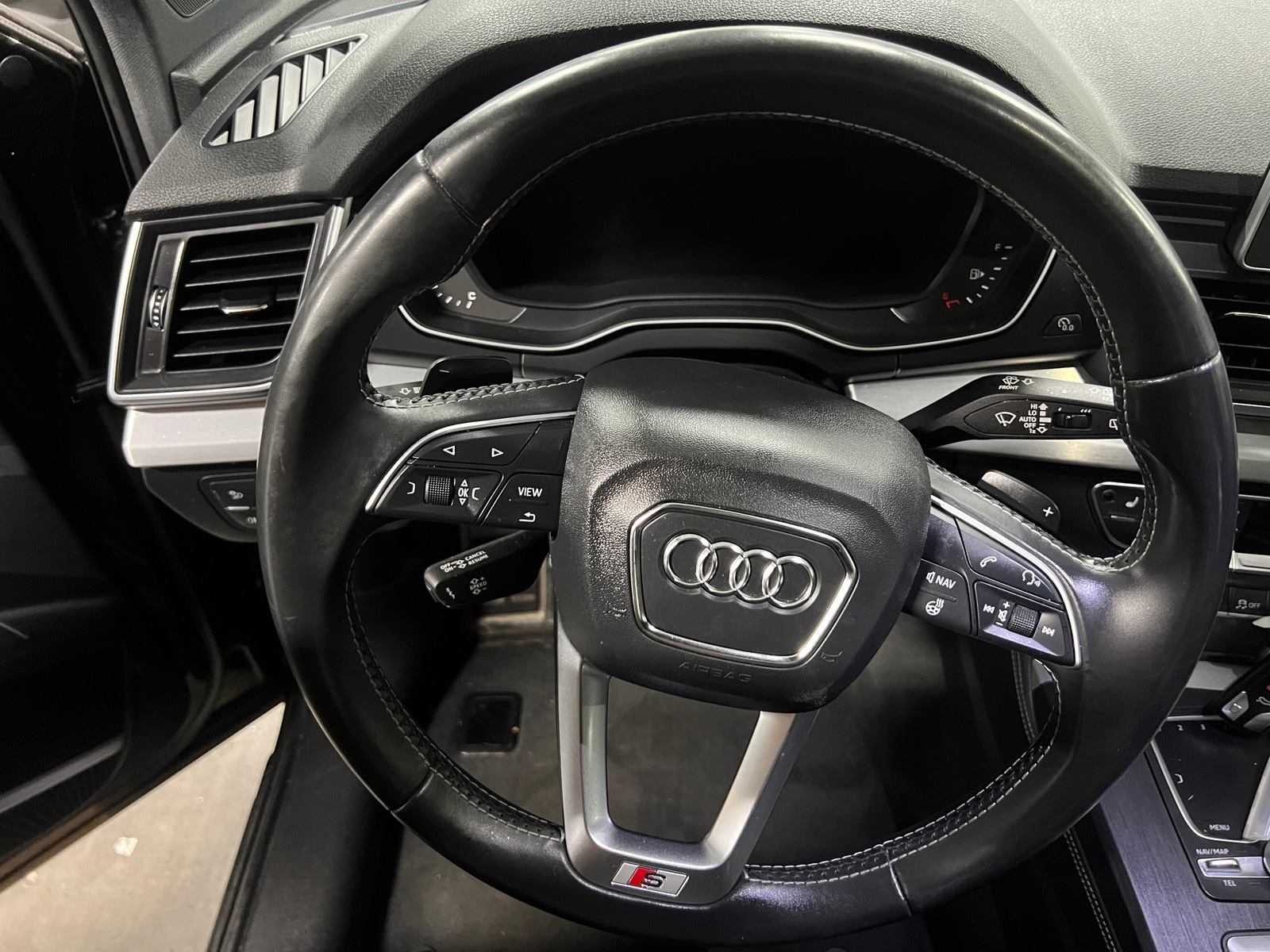 Thumbnail: 2018 Audi SQ5 - 4