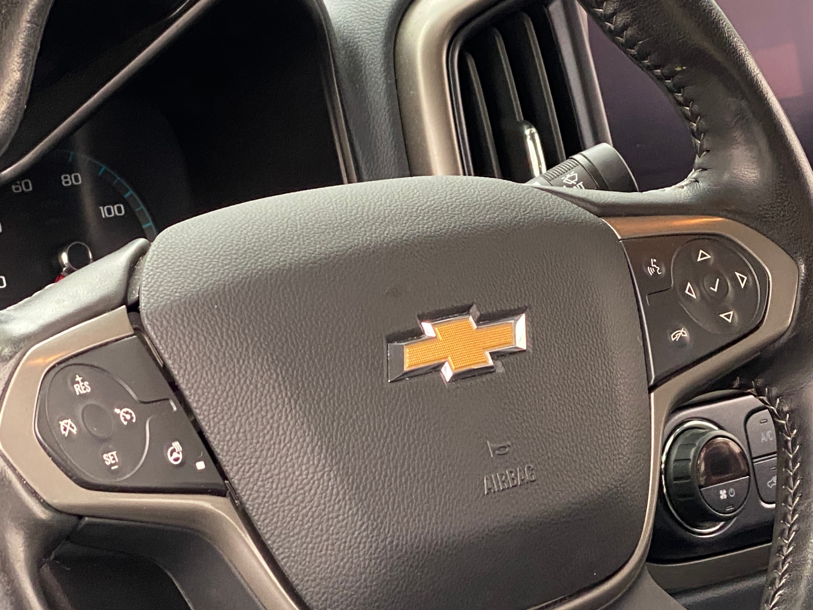 Thumbnail: 2021 Chevrolet Colorado - 4