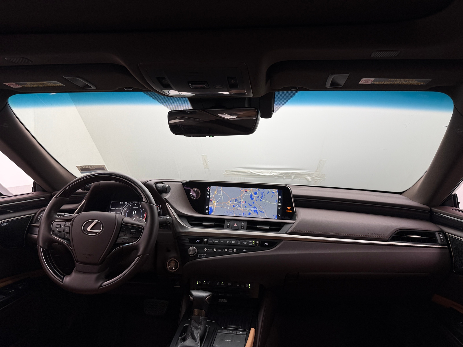 Thumbnail: 2021 Lexus ES - 2