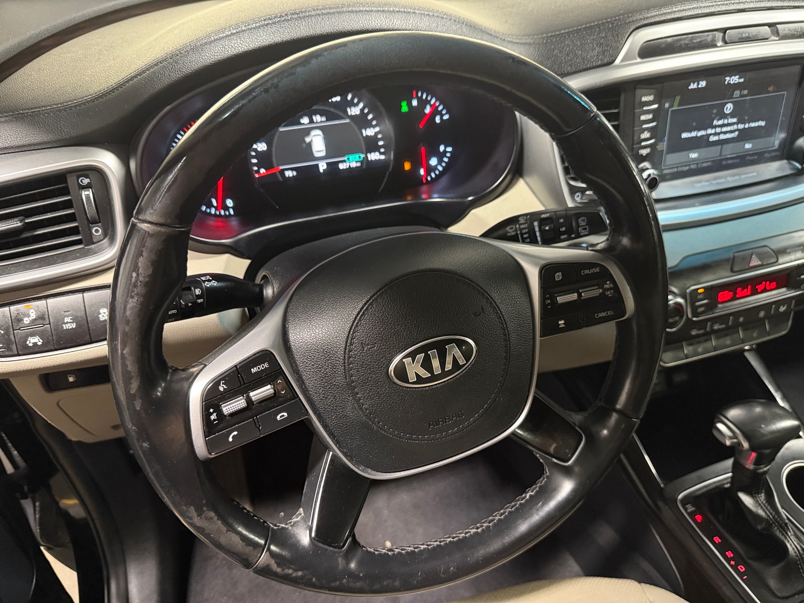 Thumbnail: 2019 Kia Sorento - 4
