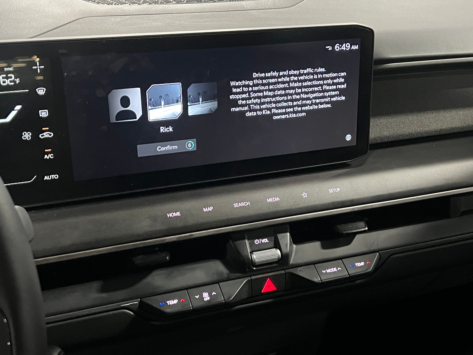 Thumbnail: 2024 Kia EV9 - 3