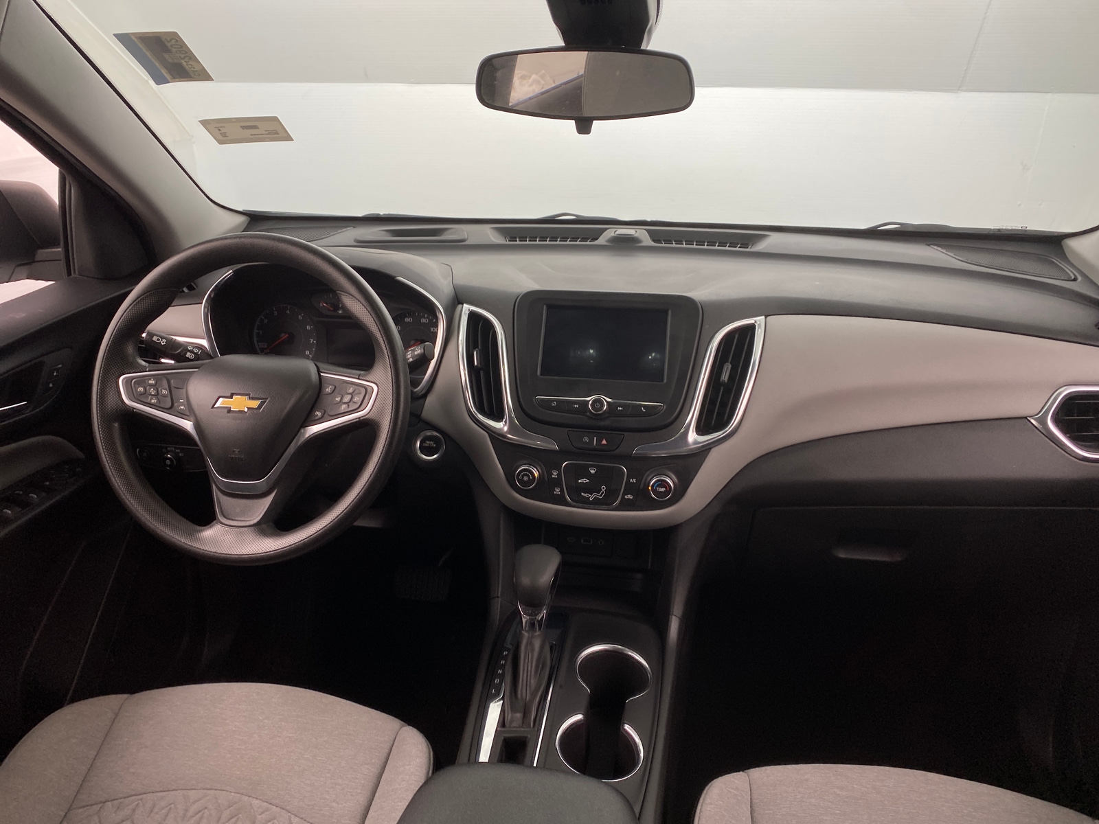 Thumbnail: 2022 Chevrolet Equinox - 3