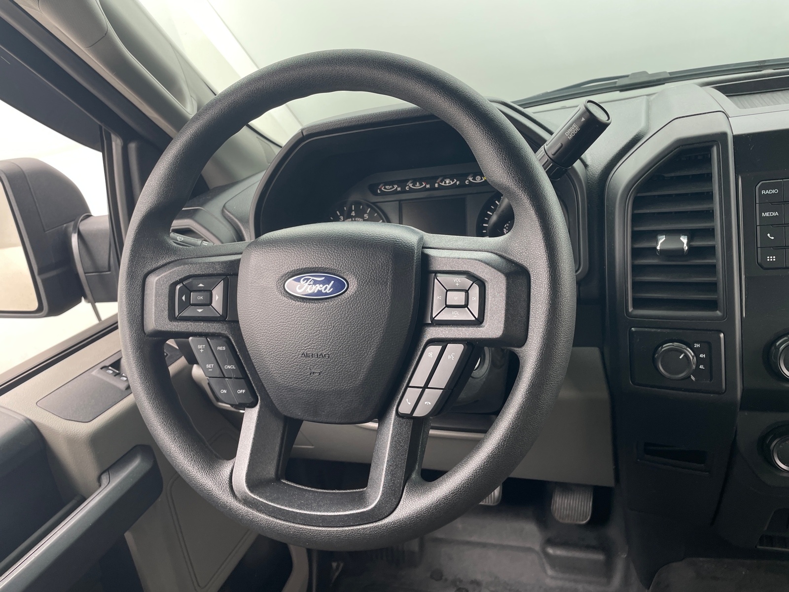 Thumbnail: 2020 Ford Econoline - 5