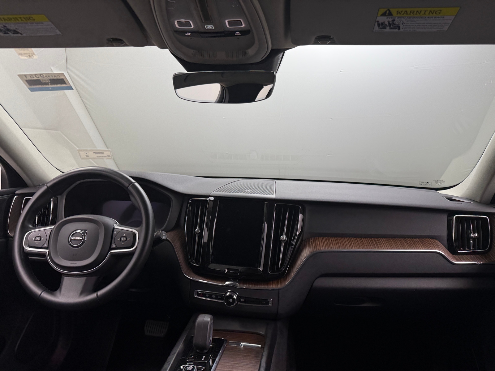 Thumbnail: 2022 Volvo XC60 - 3