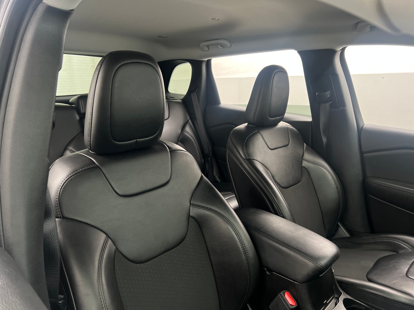 Thumbnail: 2019 Jeep Cherokee - 2
