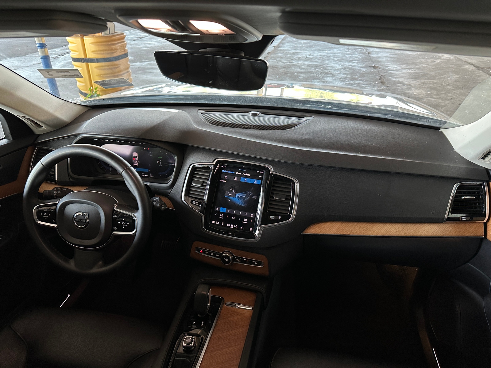 Thumbnail: 2023 Volvo XC90 - 2