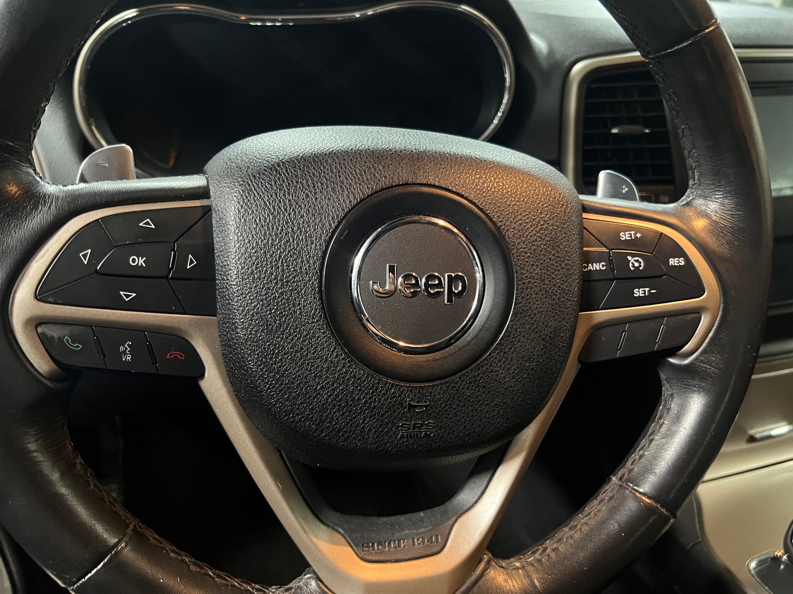 Thumbnail: 2015 Jeep Grand Cherokee - 5