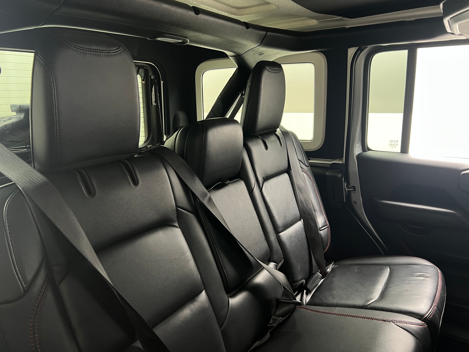 Thumbnail: 2019 Jeep Wrangler - 5