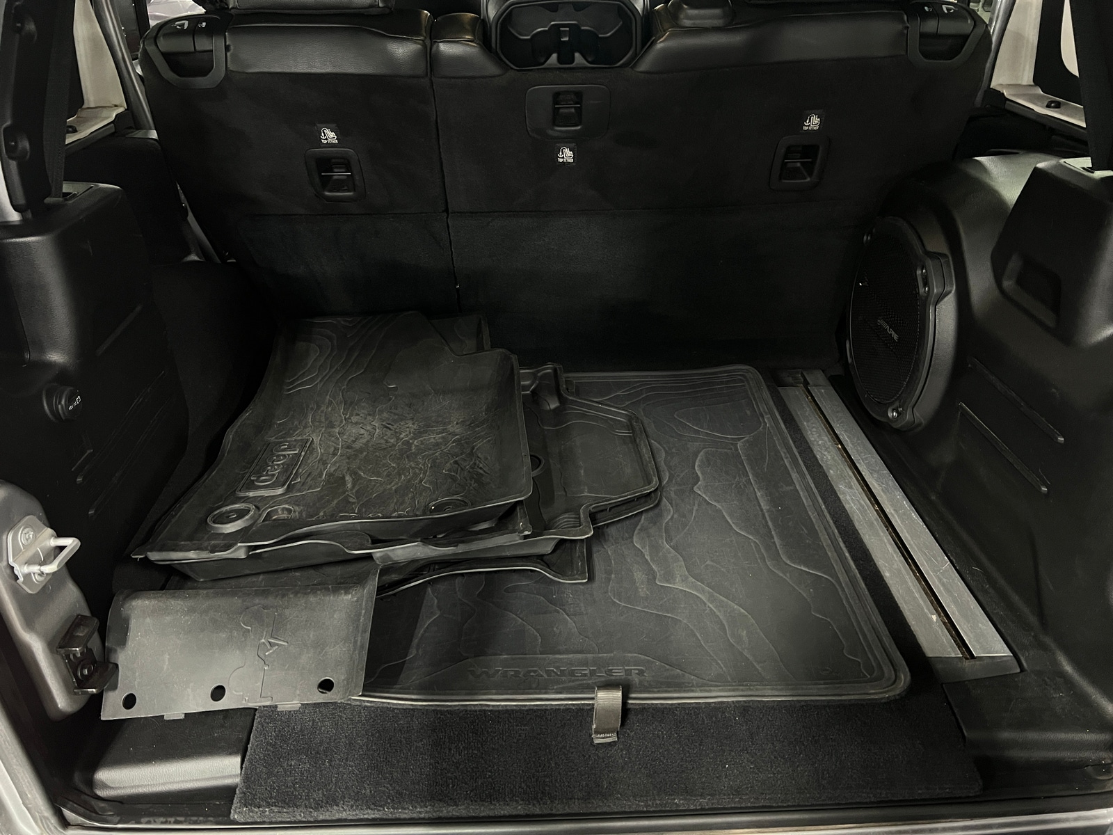 Thumbnail: 2019 Jeep Wrangler - 6