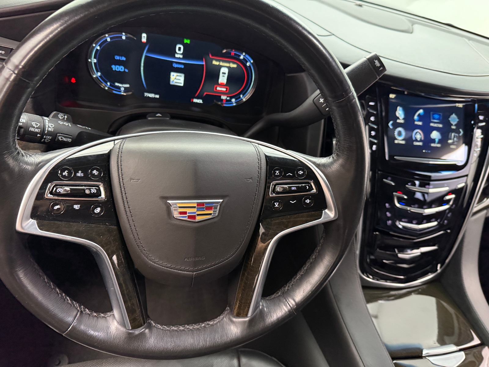 Thumbnail: 2019 Cadillac Escalade - 4