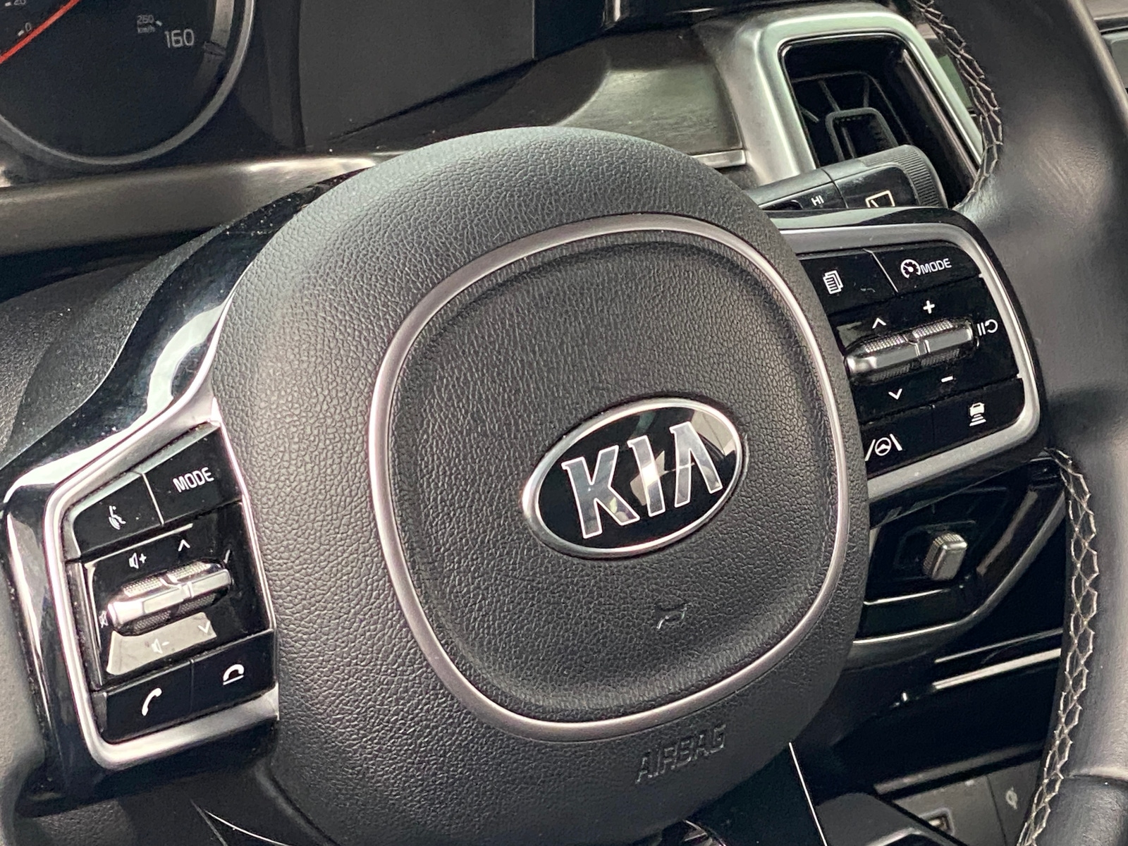 Thumbnail: 2021 Kia Sorento - 4