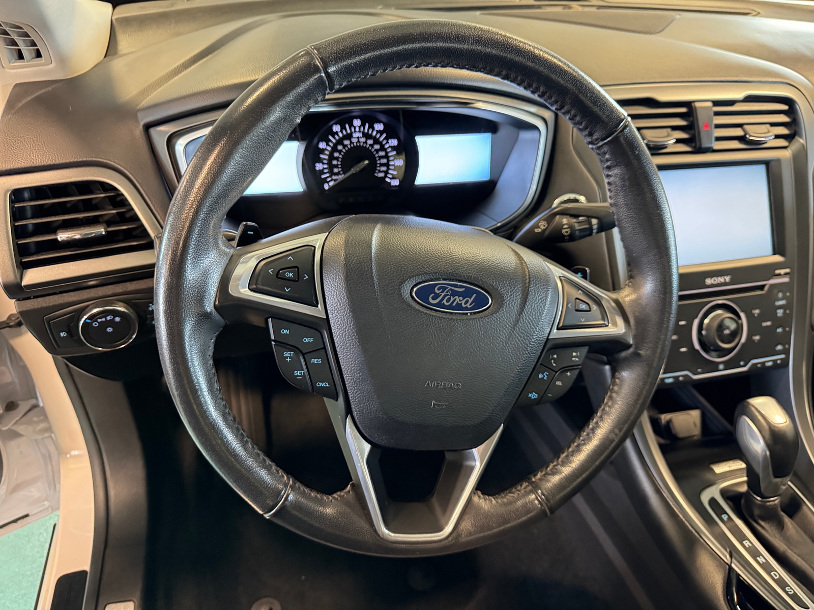 Thumbnail: 2013 Ford Fusion - 4