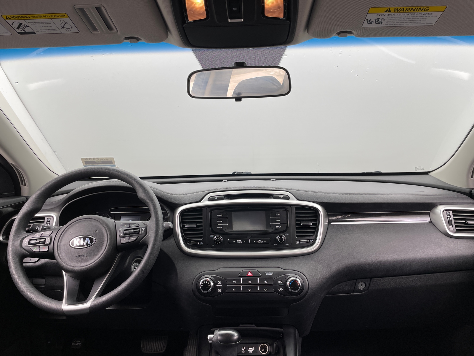 Thumbnail: 2017 Kia Sorento - 3