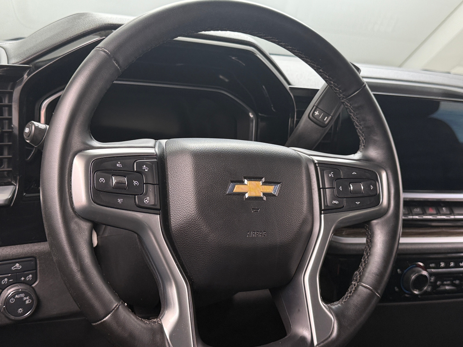 Thumbnail: 2023 Chevrolet Silverado 1500 - 5